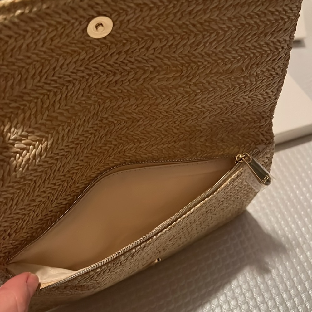 Dior Beige Woven Clutch with Embroidered Logo - Picture 4 of 7